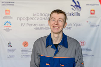 Лучший молодой фрезеровщик работает в КОНАРе Лучший молодой фрезеровщик работает в КОНАРе