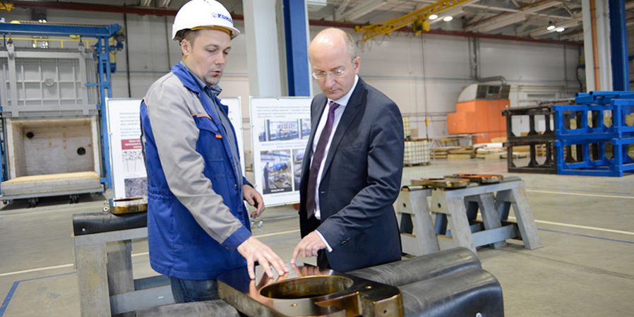 Сенатор Олег Цепкин посетил производственные площадки «Станкомаша»