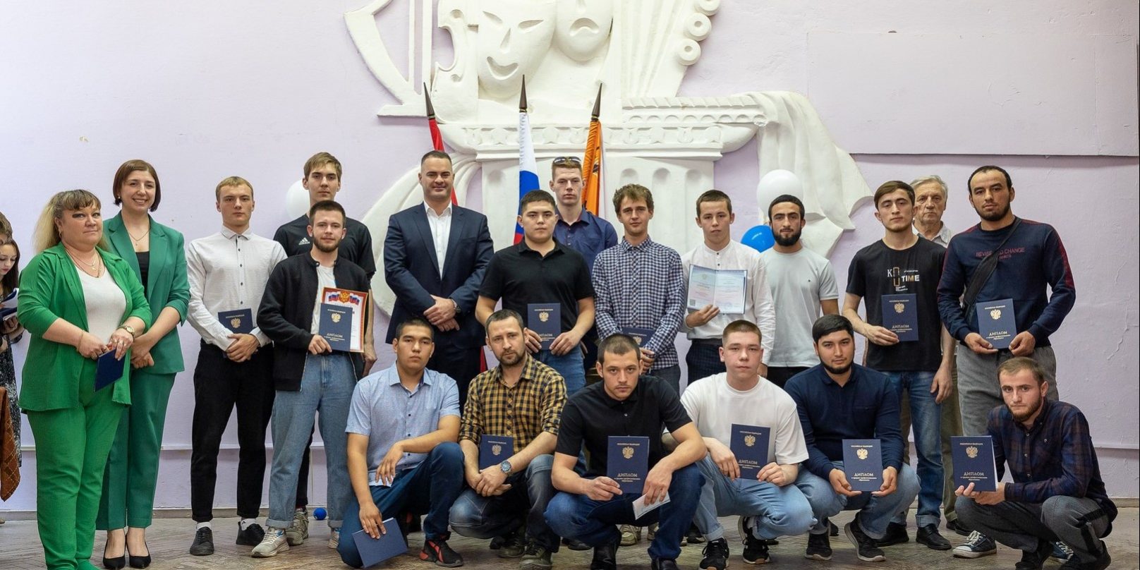 Выпускники